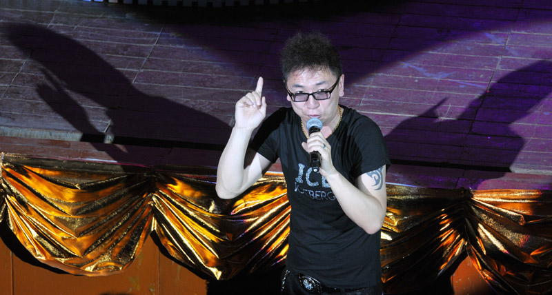全总文工团和“石油人”心连心