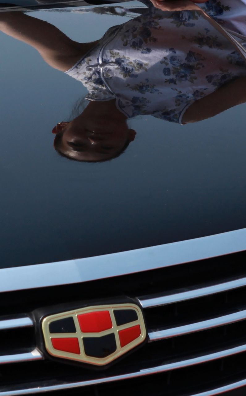 美女香车