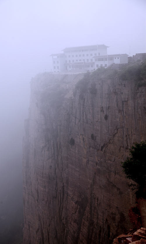 雾中小景