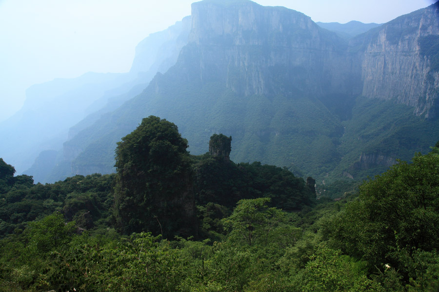 关山胜景