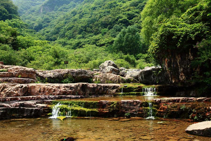 关山胜景