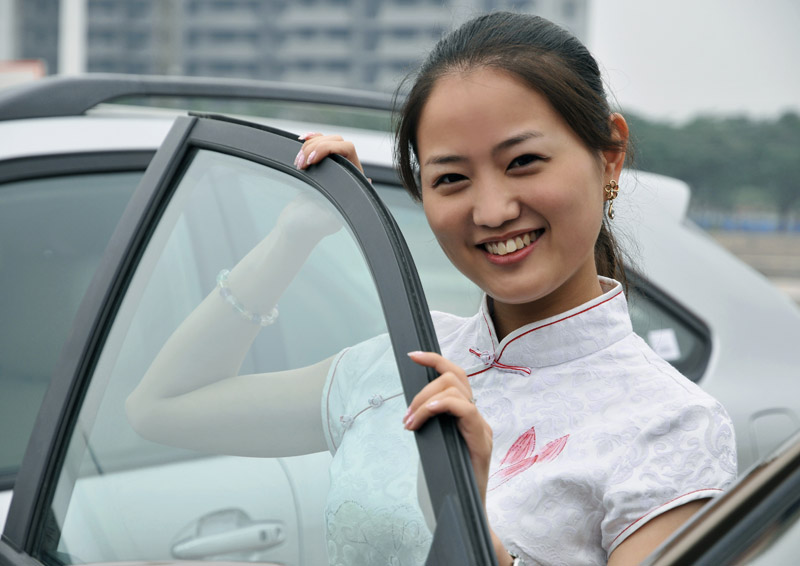 美模是镜头“炼”成的
