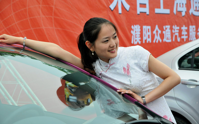 美模是镜头“炼”成的