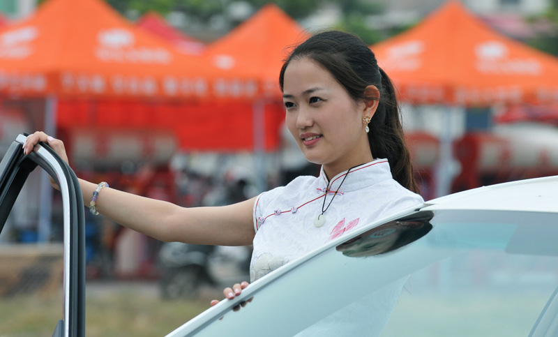 美模是镜头“炼”成的