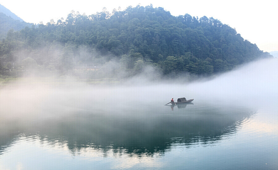 雾锁小东江