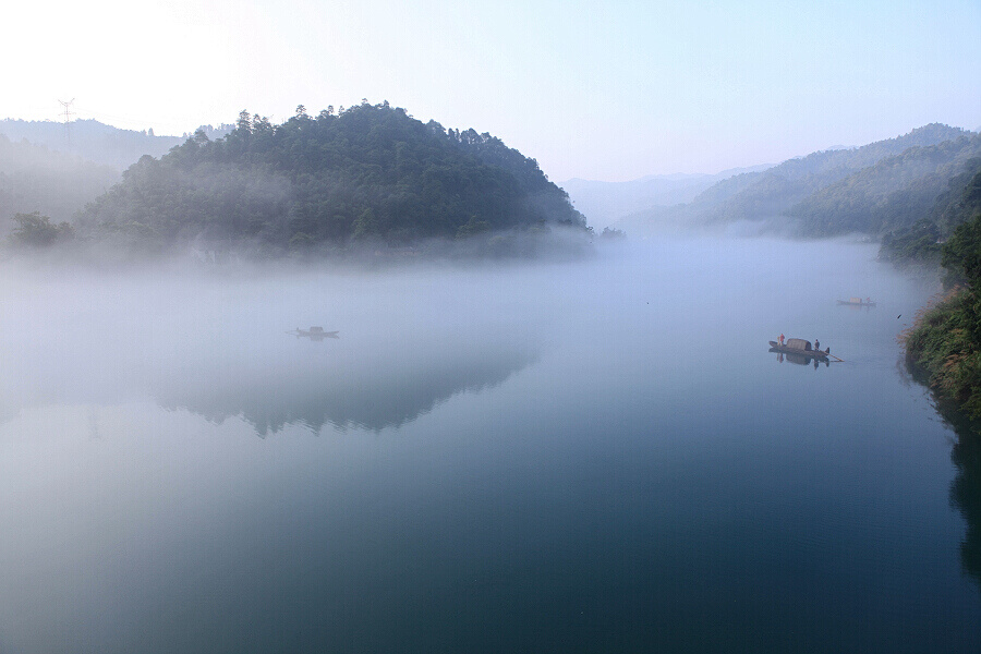 雾锁小东江