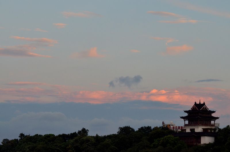 品味夕阳赏奇去