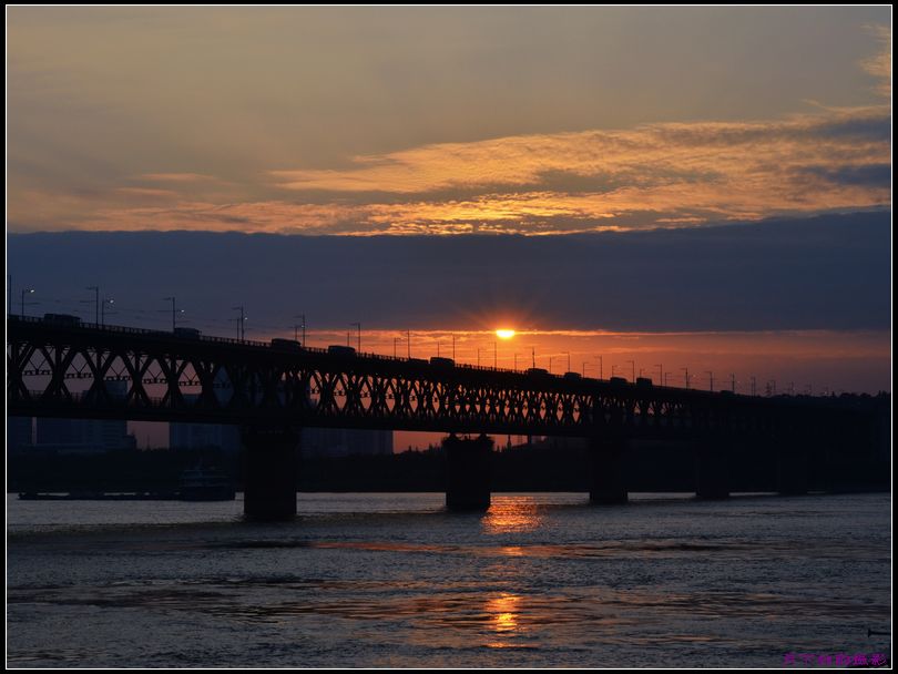 夕照长江第一桥
