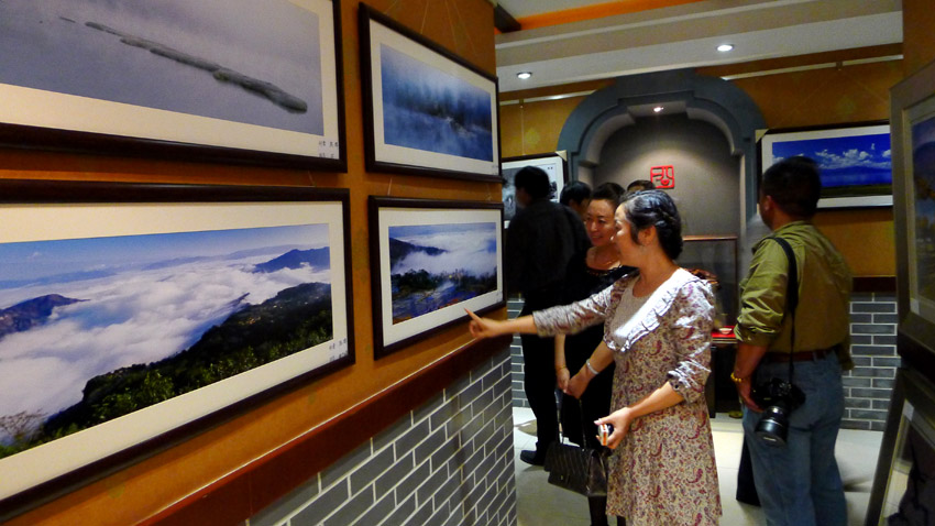 “花好月圆”摄影精品展开幕
