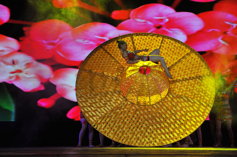 第三届中国职工艺术节“中原油田”杯舞蹈展演