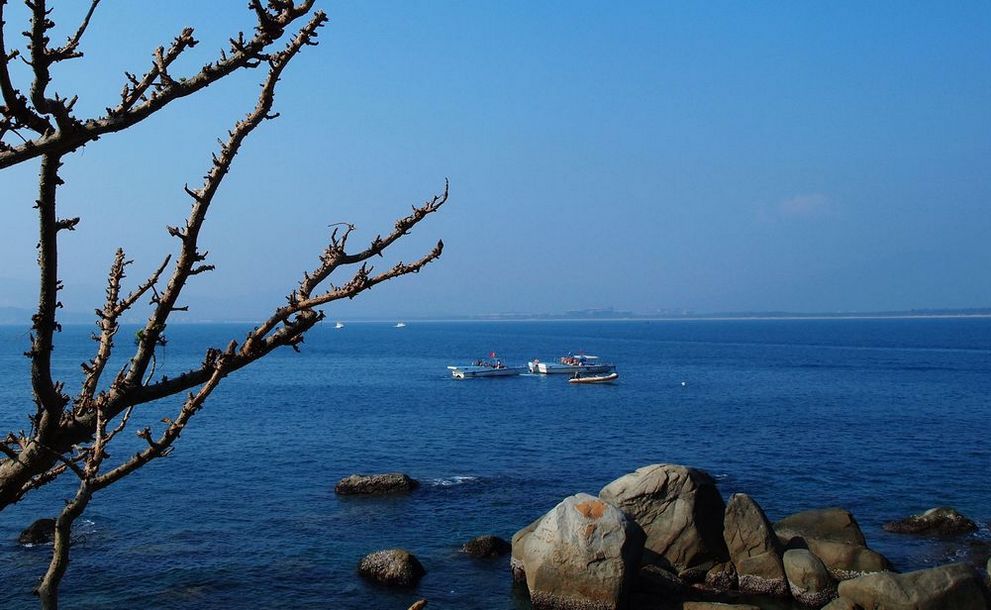 美丽的三亚海湾-三