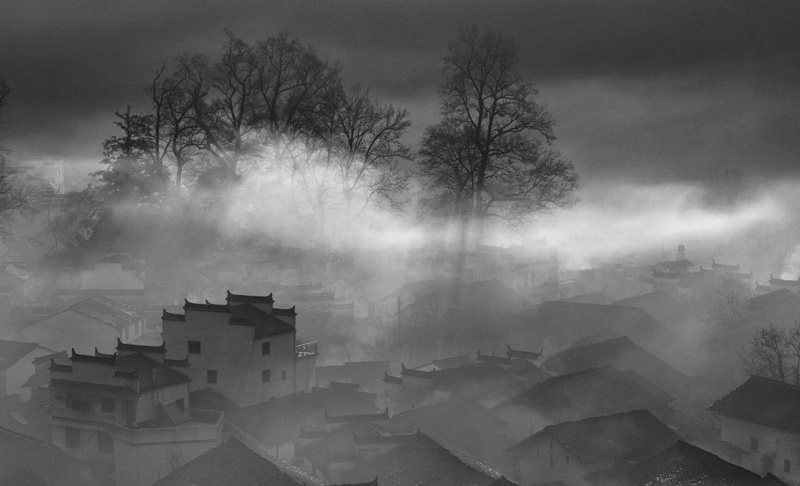黑白山村