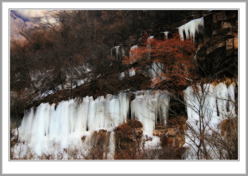 天平山冰雪小景