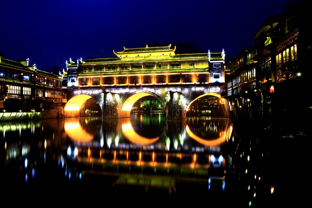 凤凰古城