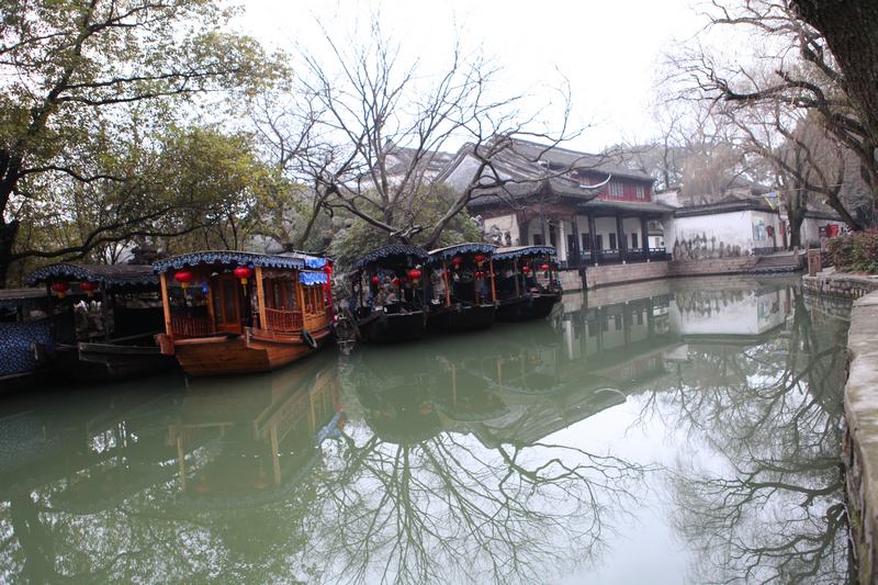 桨声灯影里的江南水乡