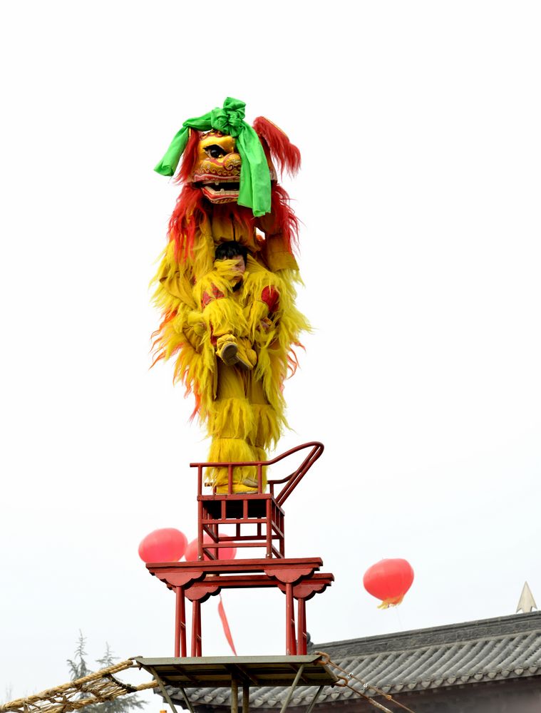 开封庙会《万岁山》舞狮子图一组