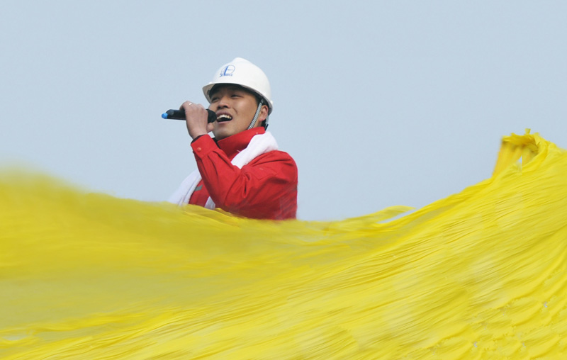 2013年油田社火表演