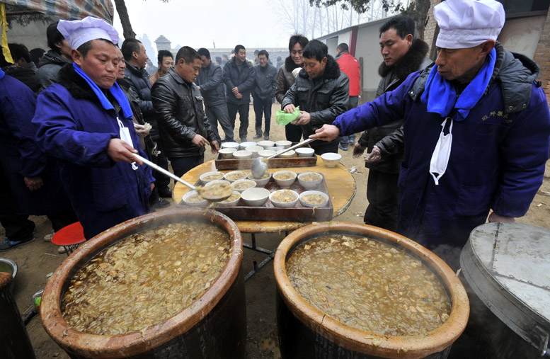 瑕丘古庙会与其大锅饭
