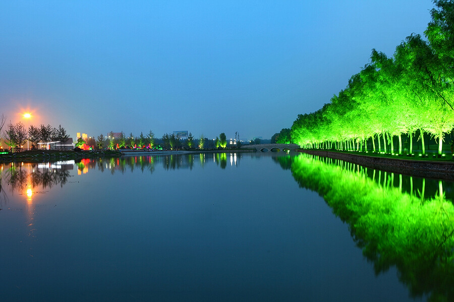 濮上园夜景