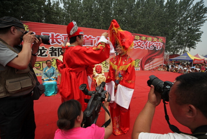 张曹庙会掠影