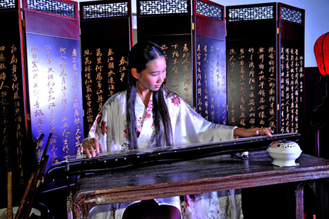 龙都闪现汉服之美