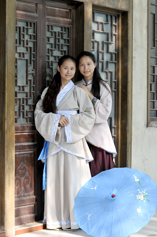 龙都闪现汉服之美