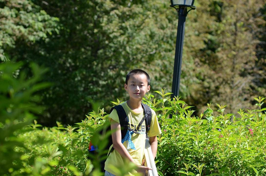 小孩摆拍，请多指正