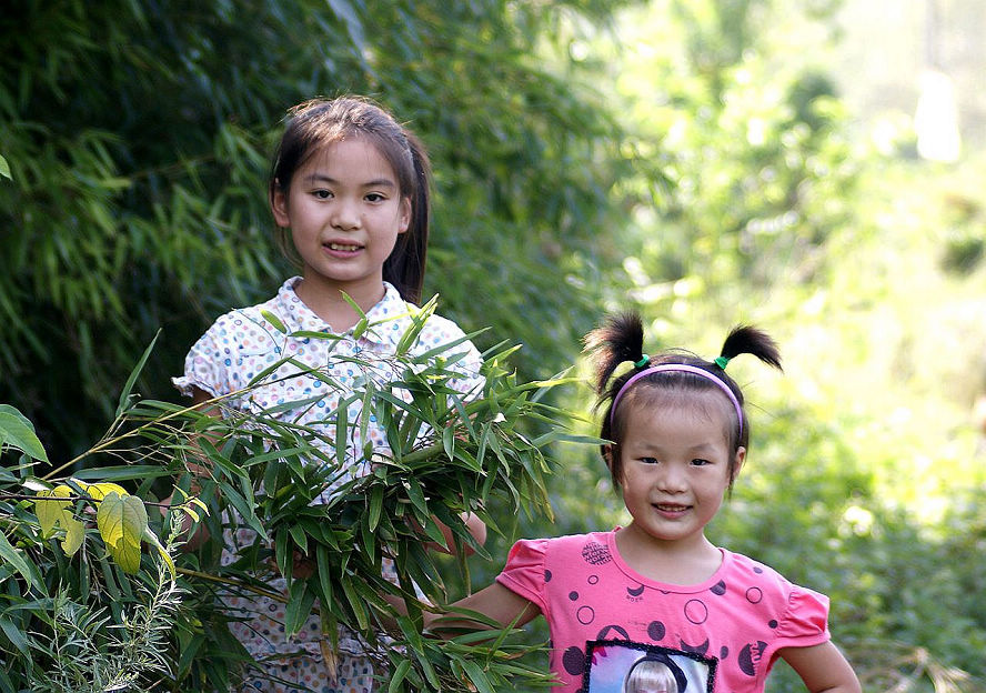 天真纯朴美丽的乡妞