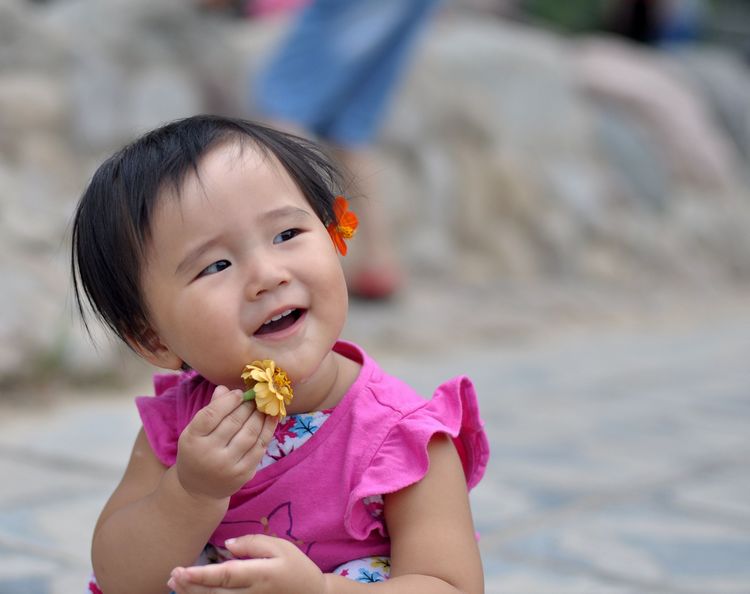 可爱小妞----- 果果