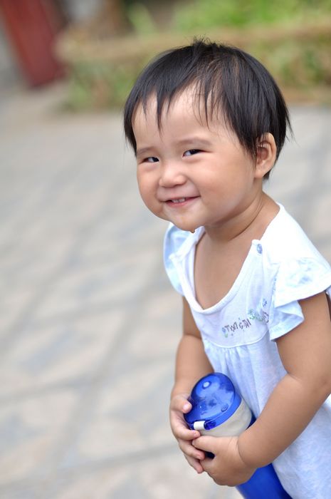 可爱小妞----- 果果