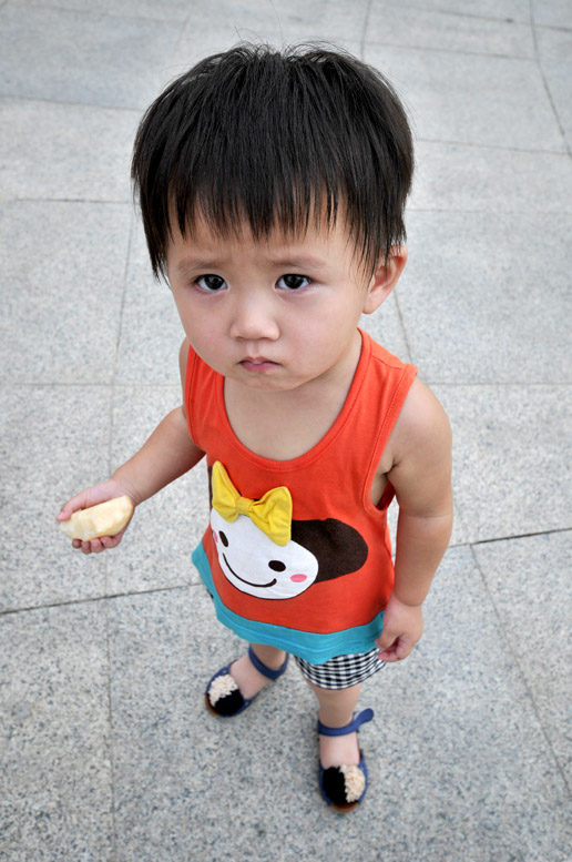 小妞----- 果果