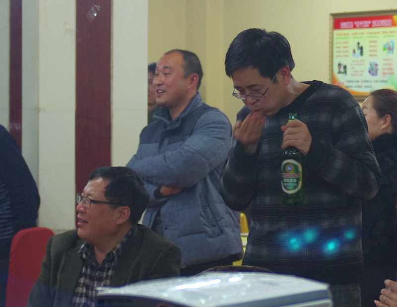 啤酒瓶盖可以这样起————2014年石油人年会花絮2