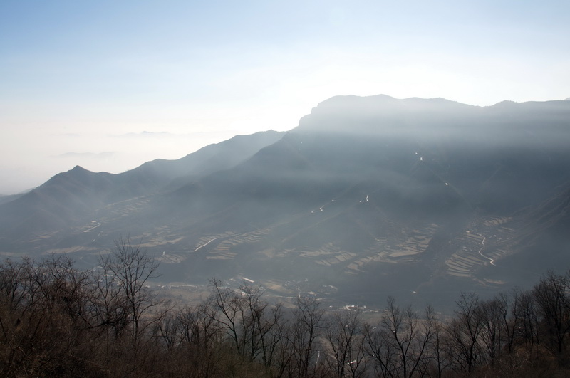 天平山冬日地貌风光