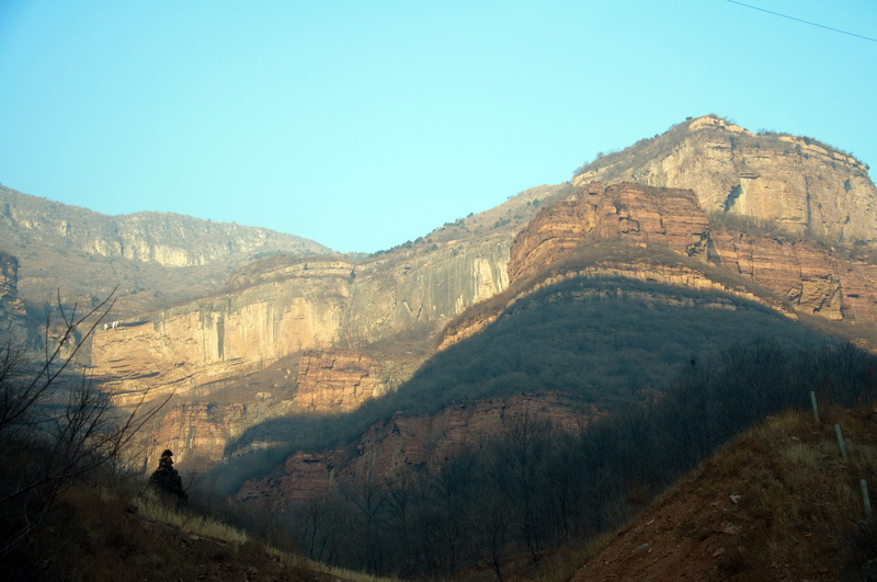 天平山冬日地貌风光