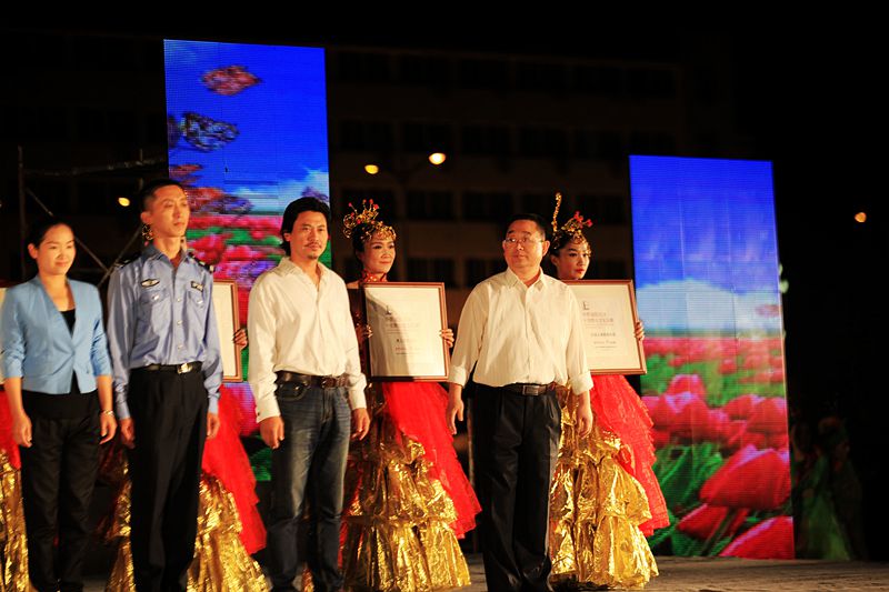 石油人摄影俱乐部荣获中原油田2014十佳群众文化品牌称号