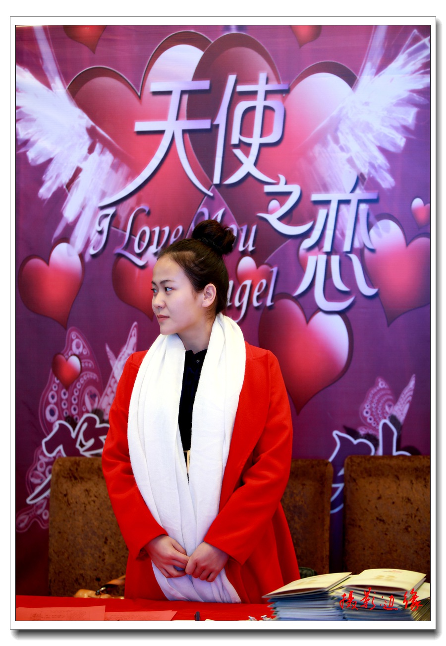 漂亮美女迎新年