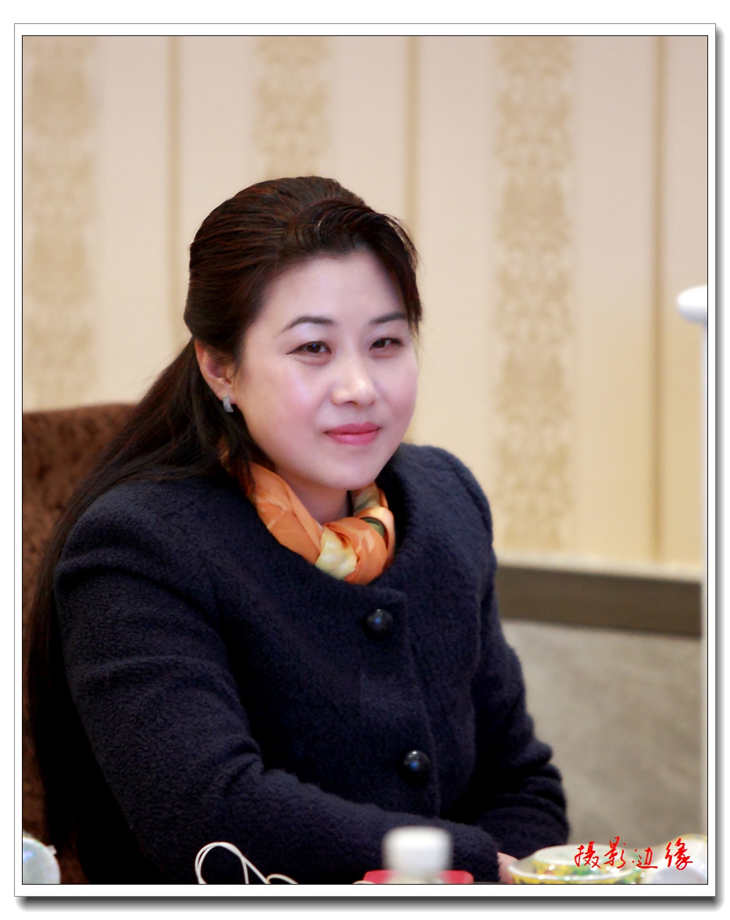 室内拍美女