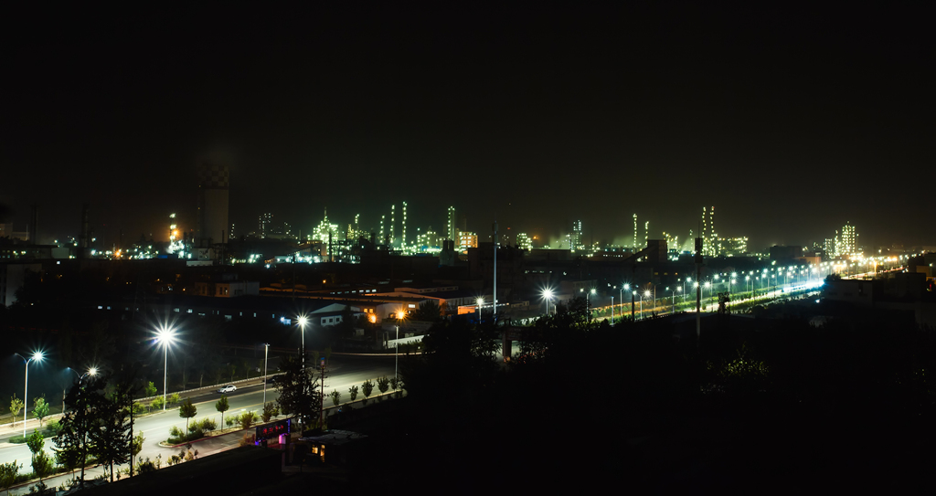 化工城市的夜景