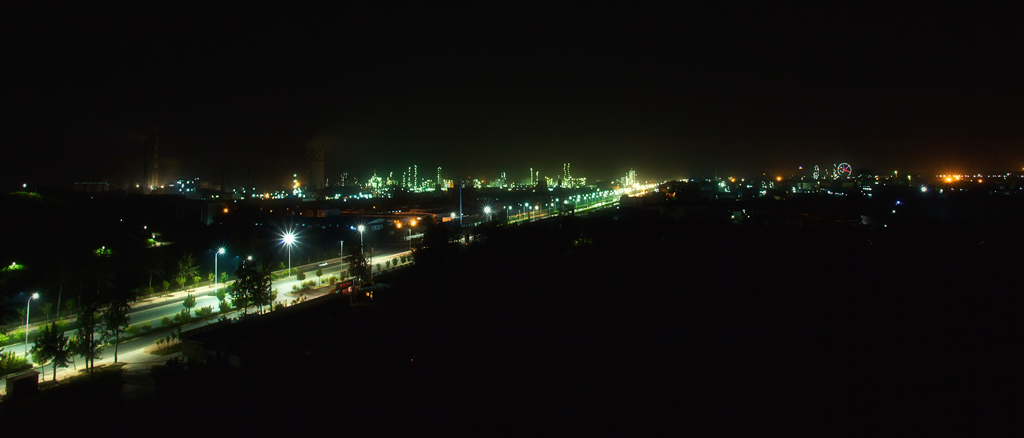 化工城市的夜景