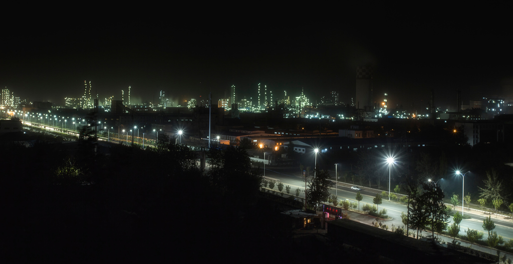 化工城市的夜景