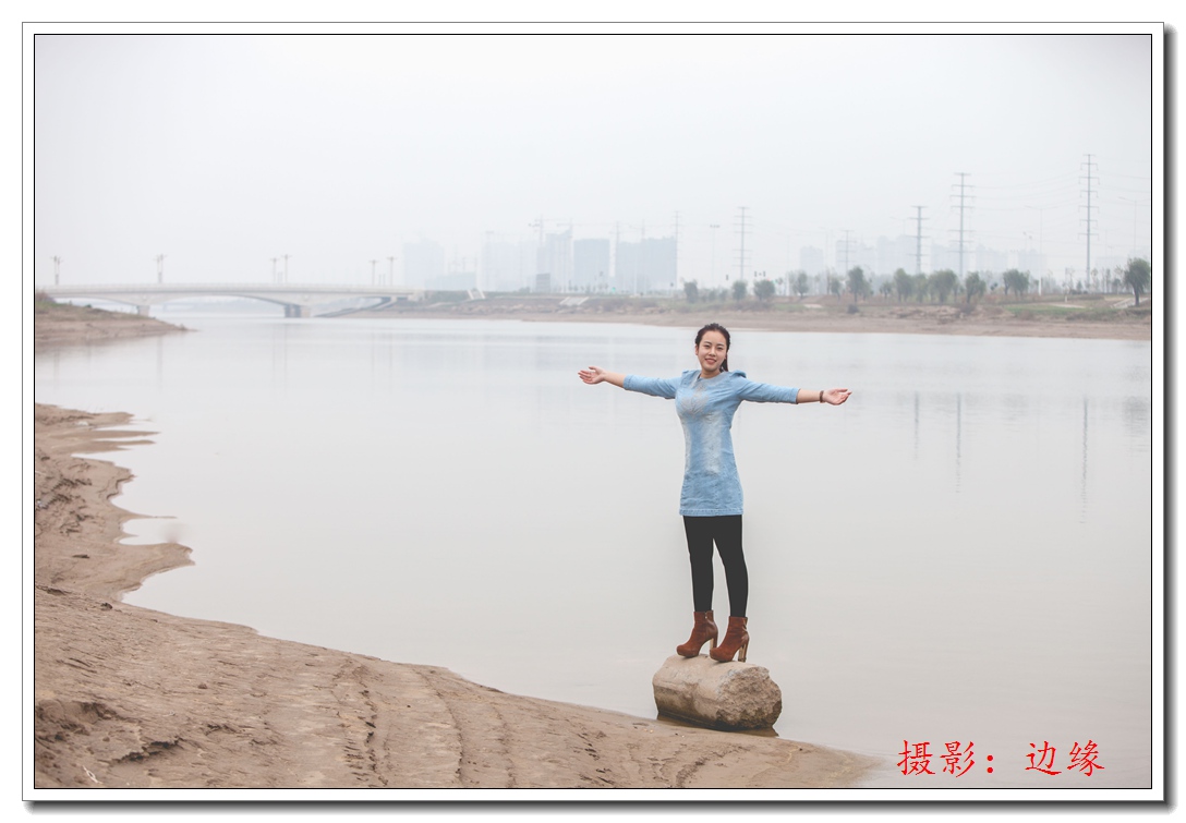 秋水湖畔拍美女