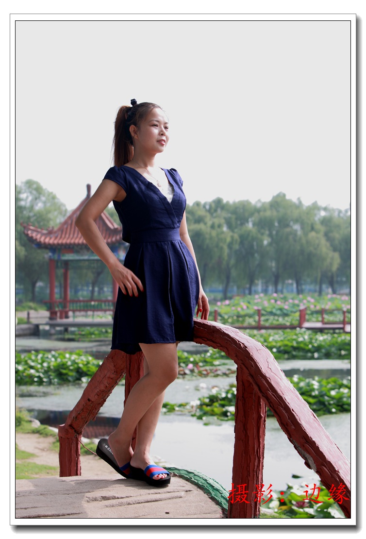 悠闲自在快乐的美女