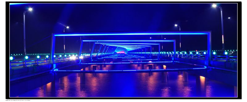 美丽的龙湖夜景
