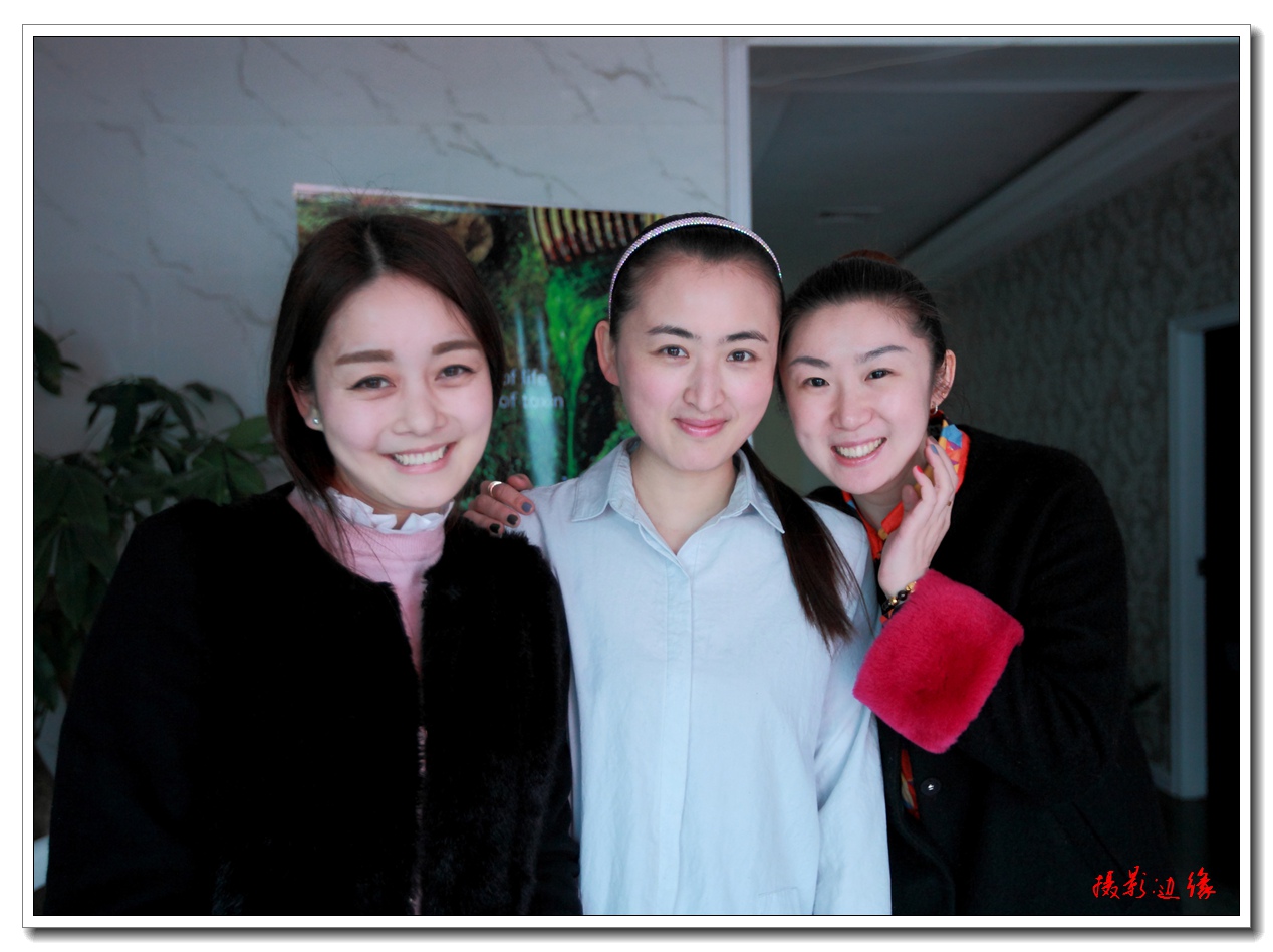 快乐小姐妹