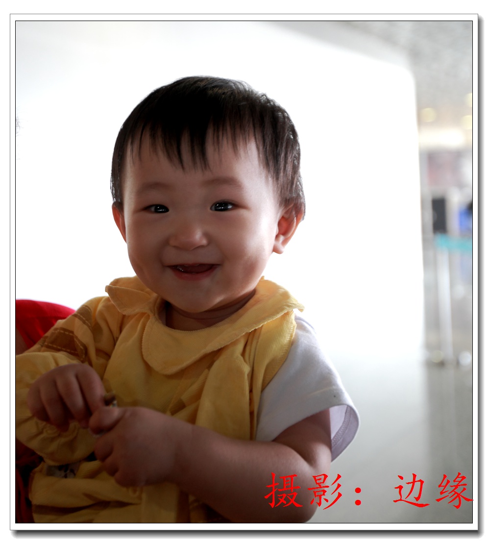 漂亮可爱的小宝宝