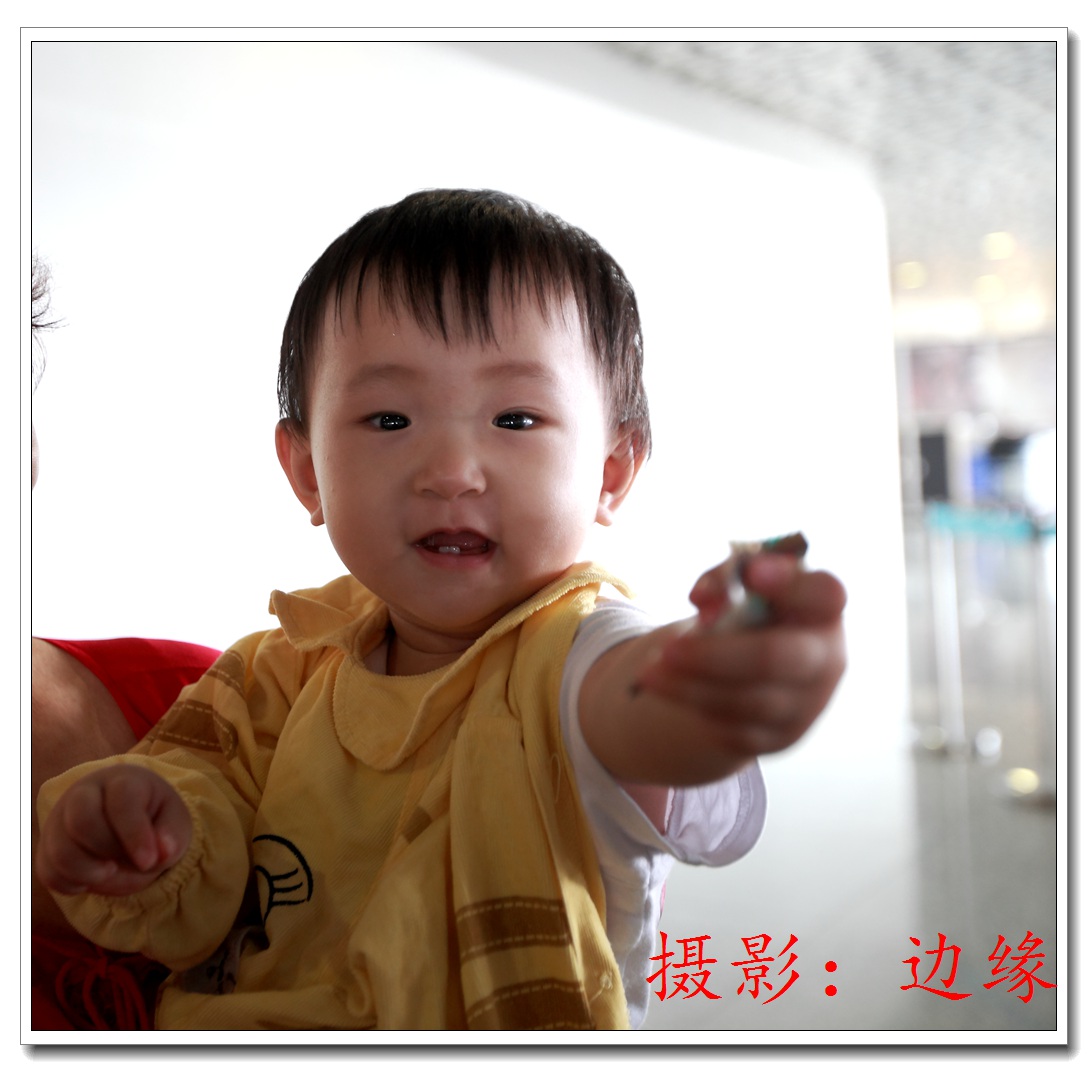 漂亮可爱的小宝宝