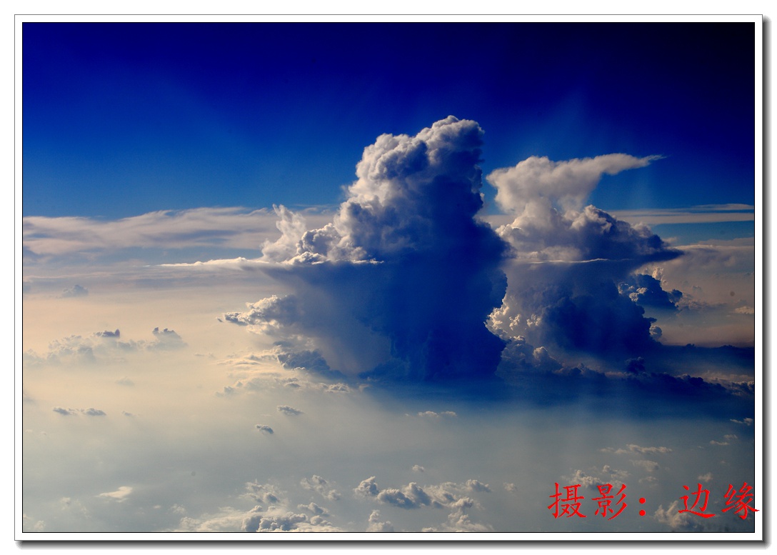 漂亮的空中云彩