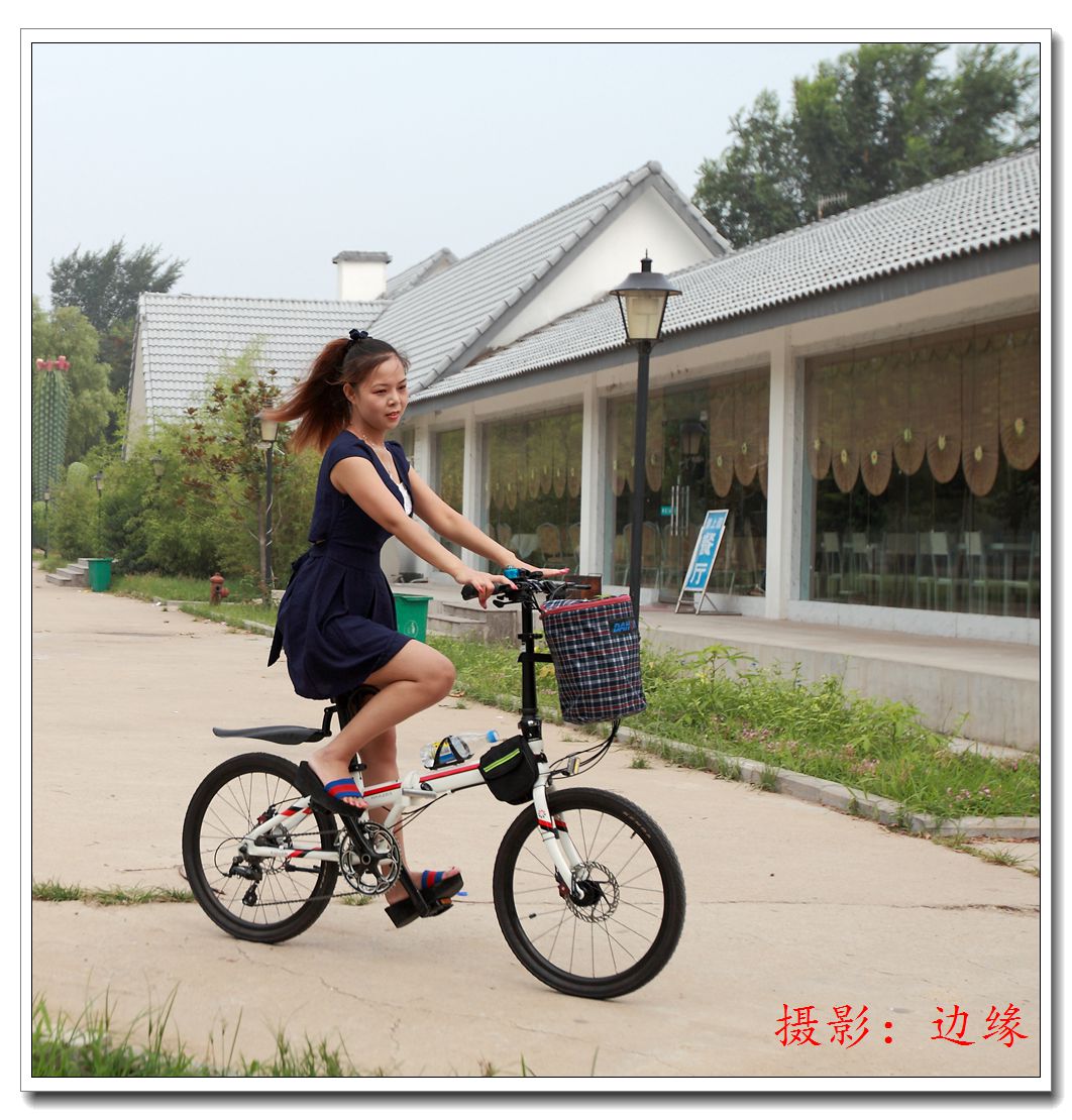 喜欢骑自行车的美女